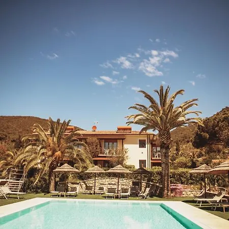 Il Mandorlo Apartahotel 4*