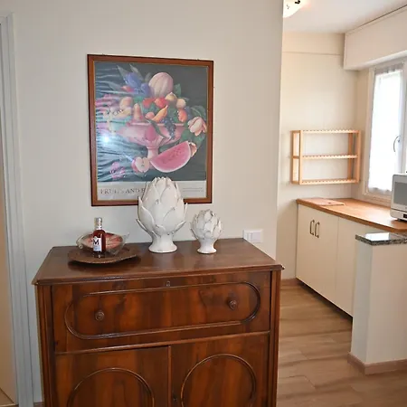 Apart Otel Il Mandorlo Lacona